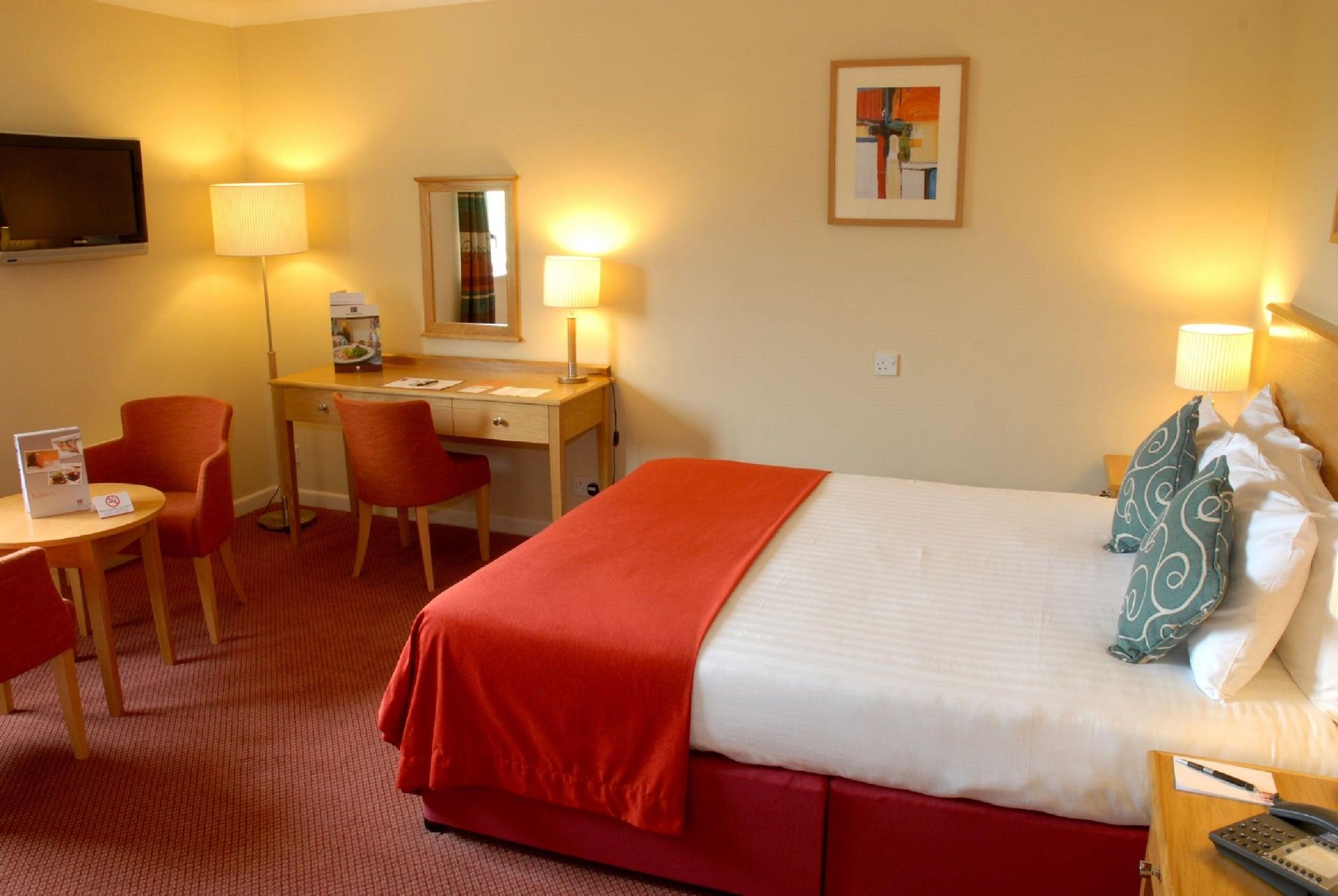 Oxford Witney Hotel Zewnętrze zdjęcie