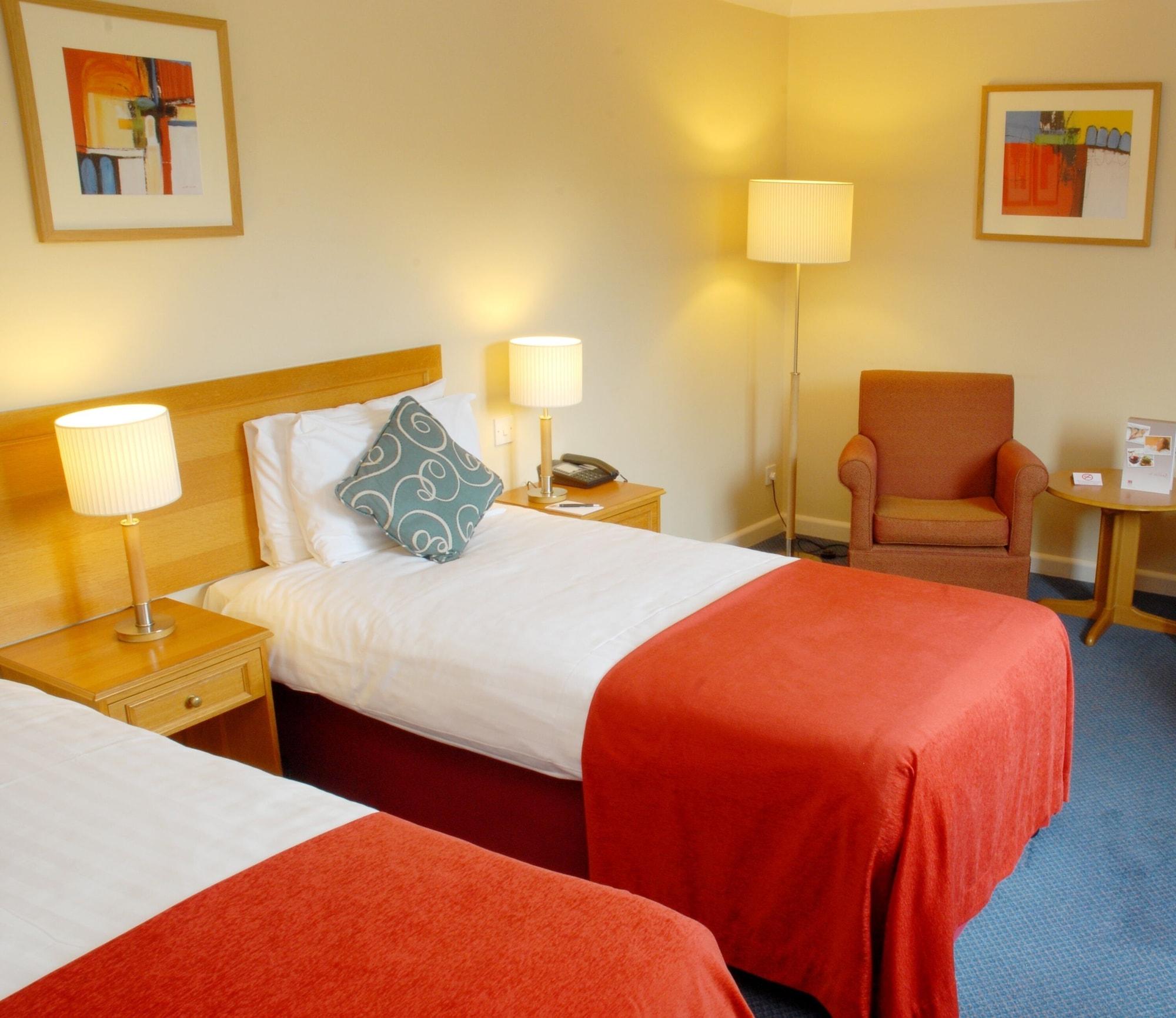 Oxford Witney Hotel Zewnętrze zdjęcie