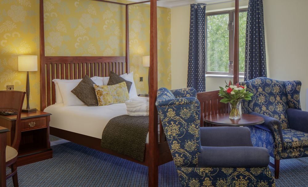 Oxford Witney Hotel Zewnętrze zdjęcie
