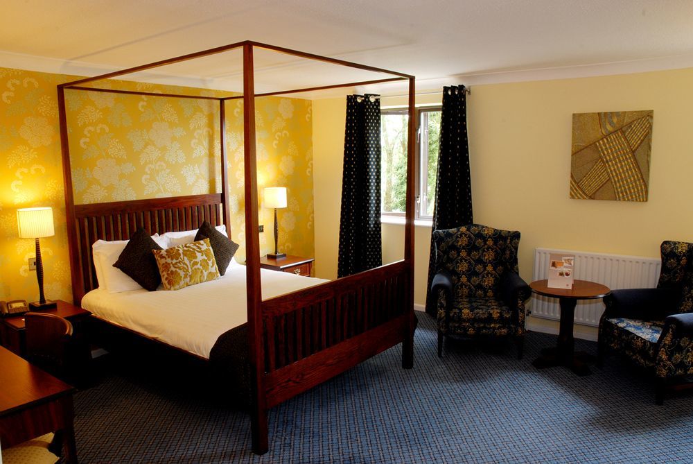 Oxford Witney Hotel Zewnętrze zdjęcie